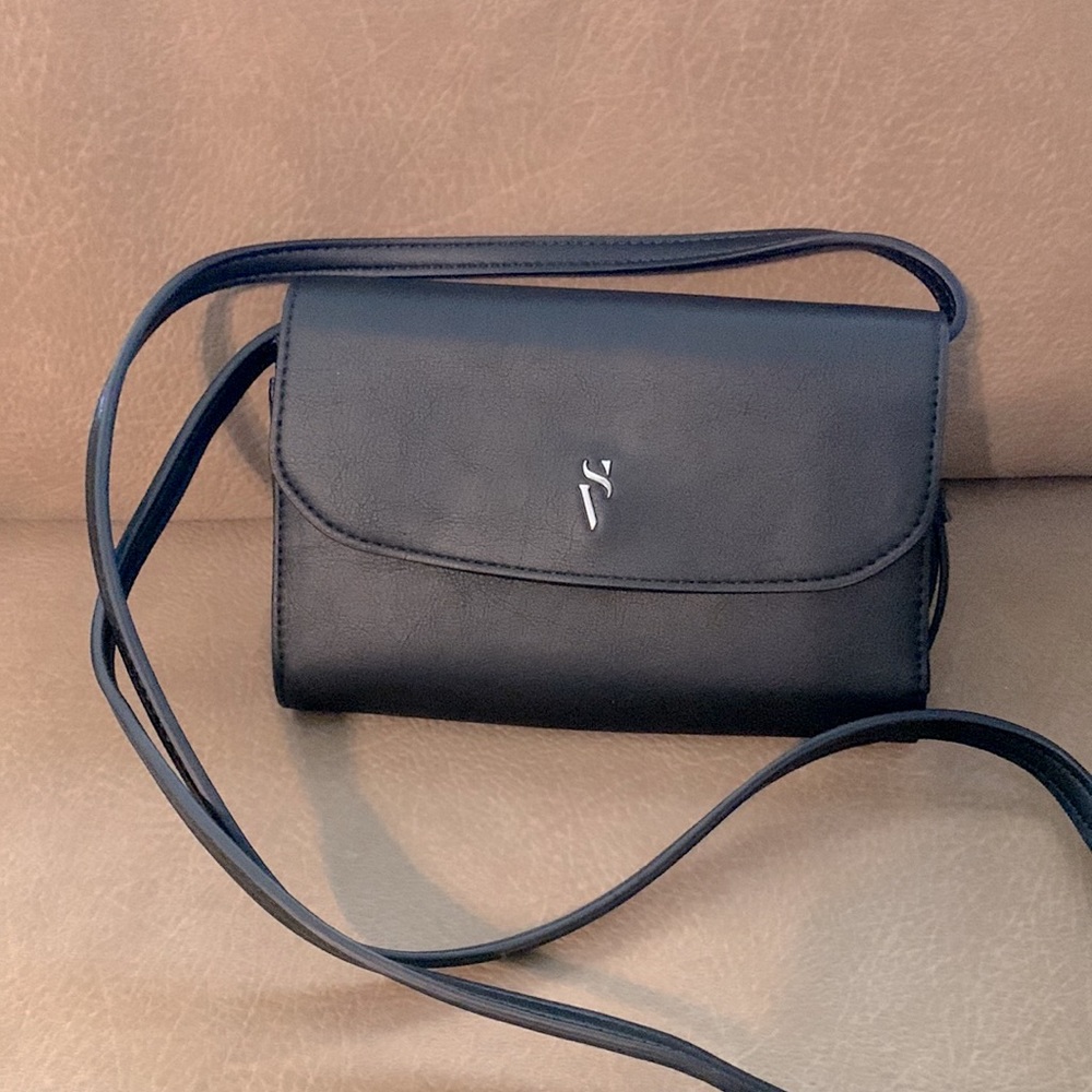 Vera Wang Shoulder or cross body bag